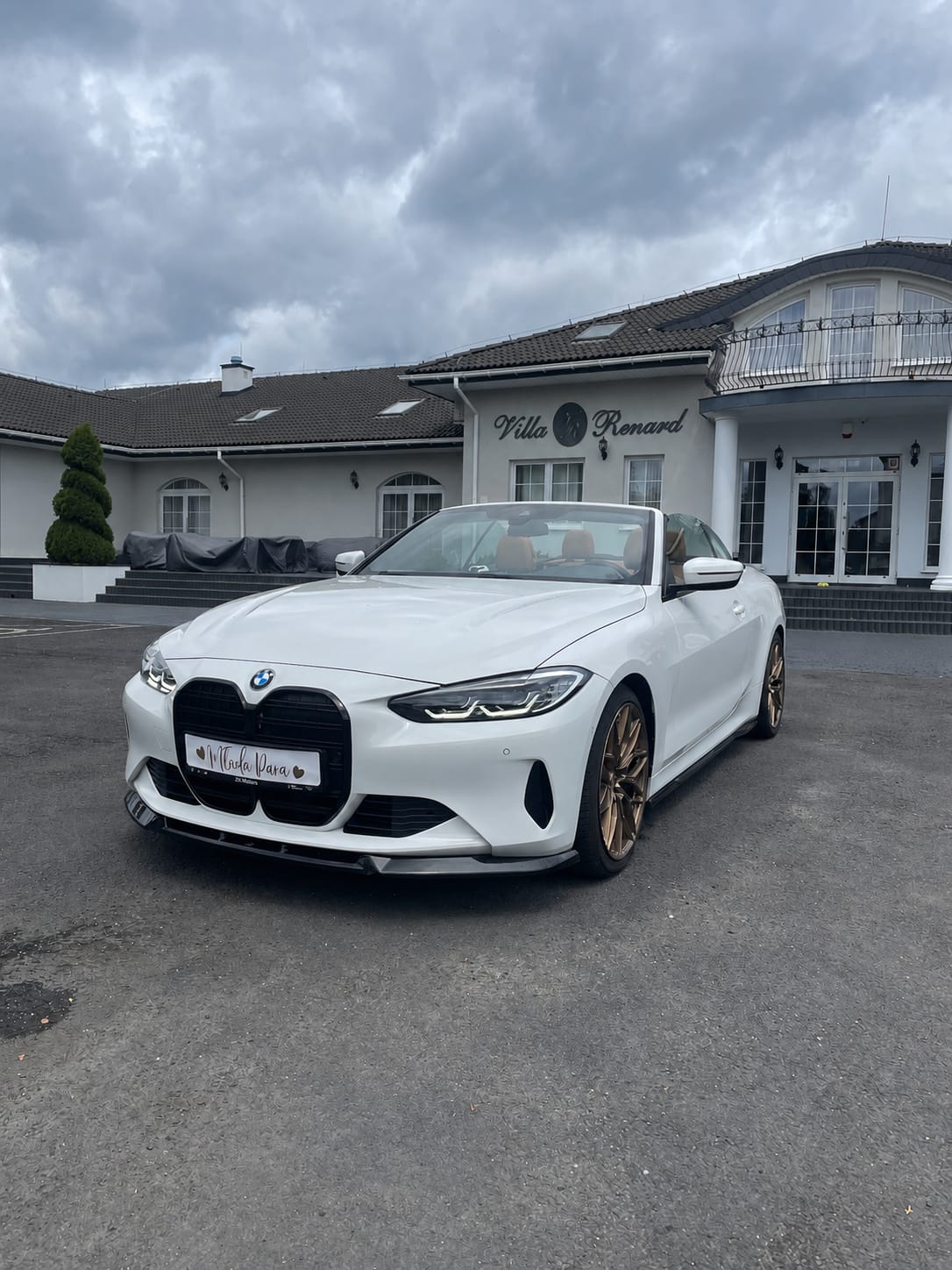 BMW 4 Cabrio G23 – białe auto ślubne z odkrytym dachem